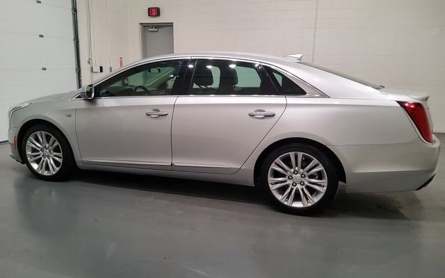 Used 2019 Silver Cadillac Luxury image 4