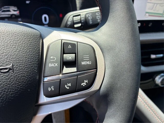 New 2026 Star White Metallic Tri-Coat Ford Active image 48