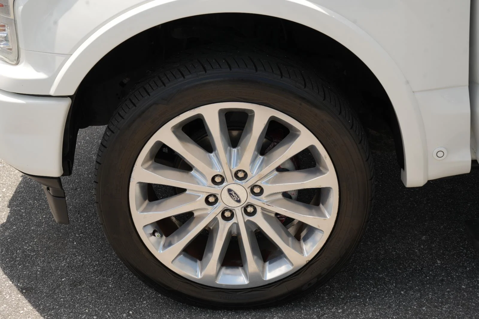 Used 2020 White Ford Limited image 43