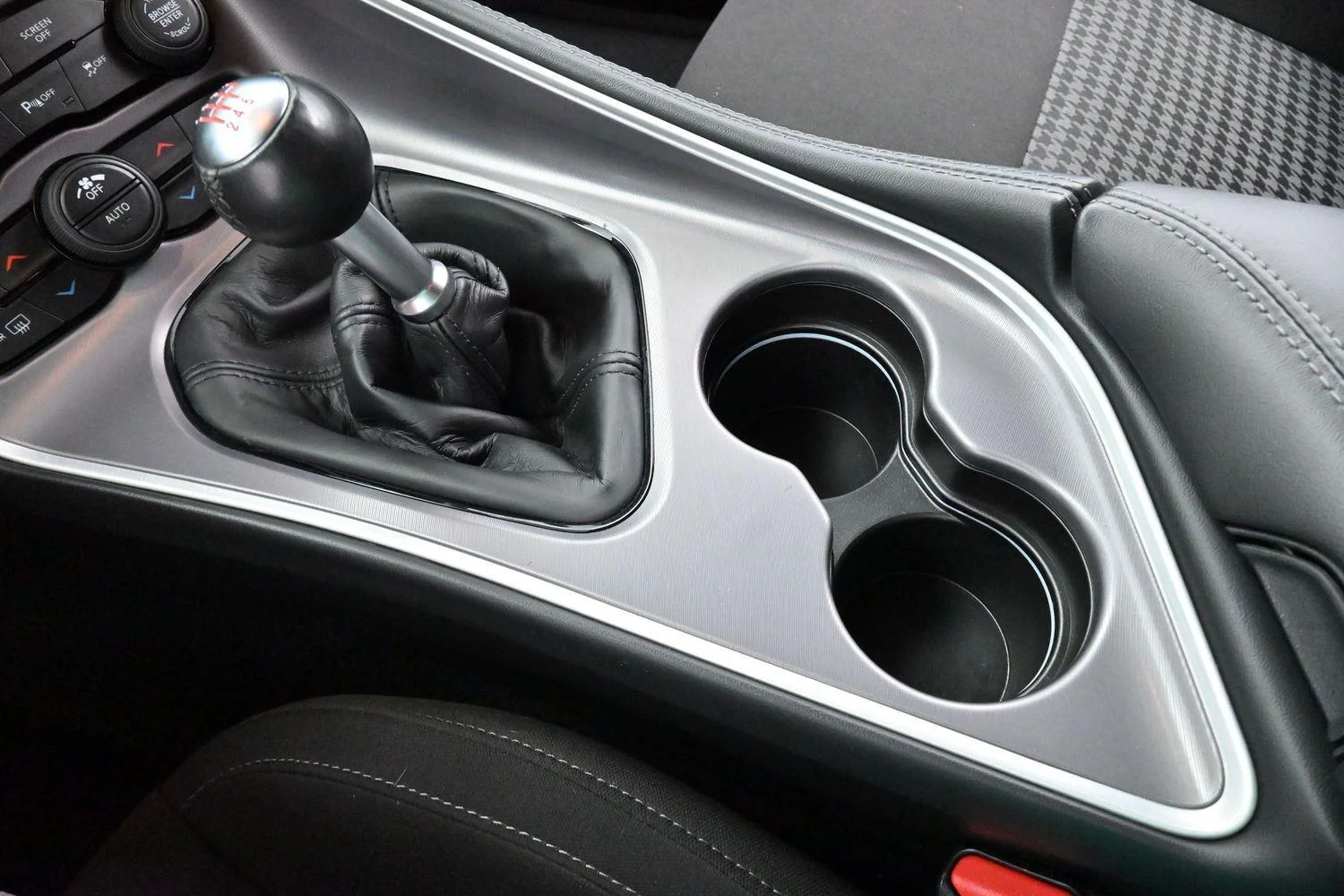 Used 2022 Go Mango Dodge R/T Scat Pack image 24