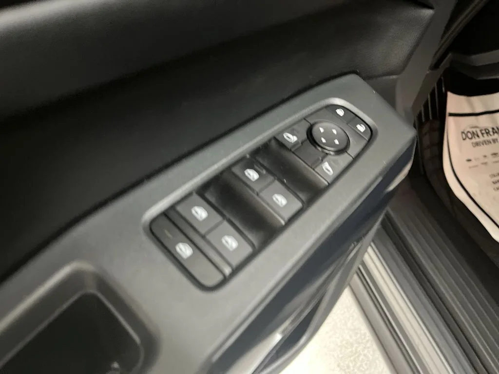 Used 2024 Gray Nissan S image 17