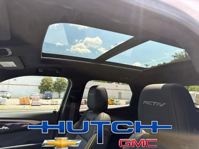 New 2026 Iridescent Pearl Tricoat Chevrolet ACTIV image 28