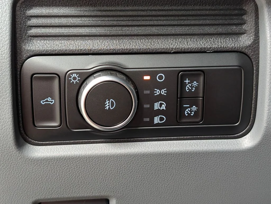 New 2026 Oxford White Ford F-250® XL image 11