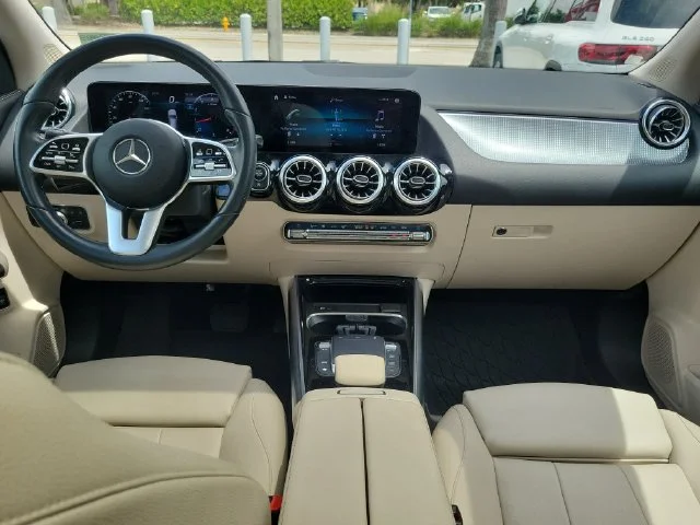 Used 2022 White Mercedes-Benz GLA 250 image 15