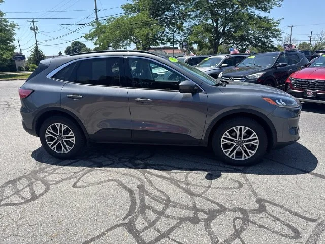 Used 2022 Gray Ford SEL image 4
