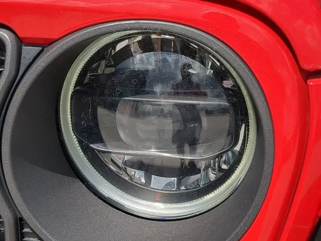 Used 2024 Red Jeep Sport S image 9