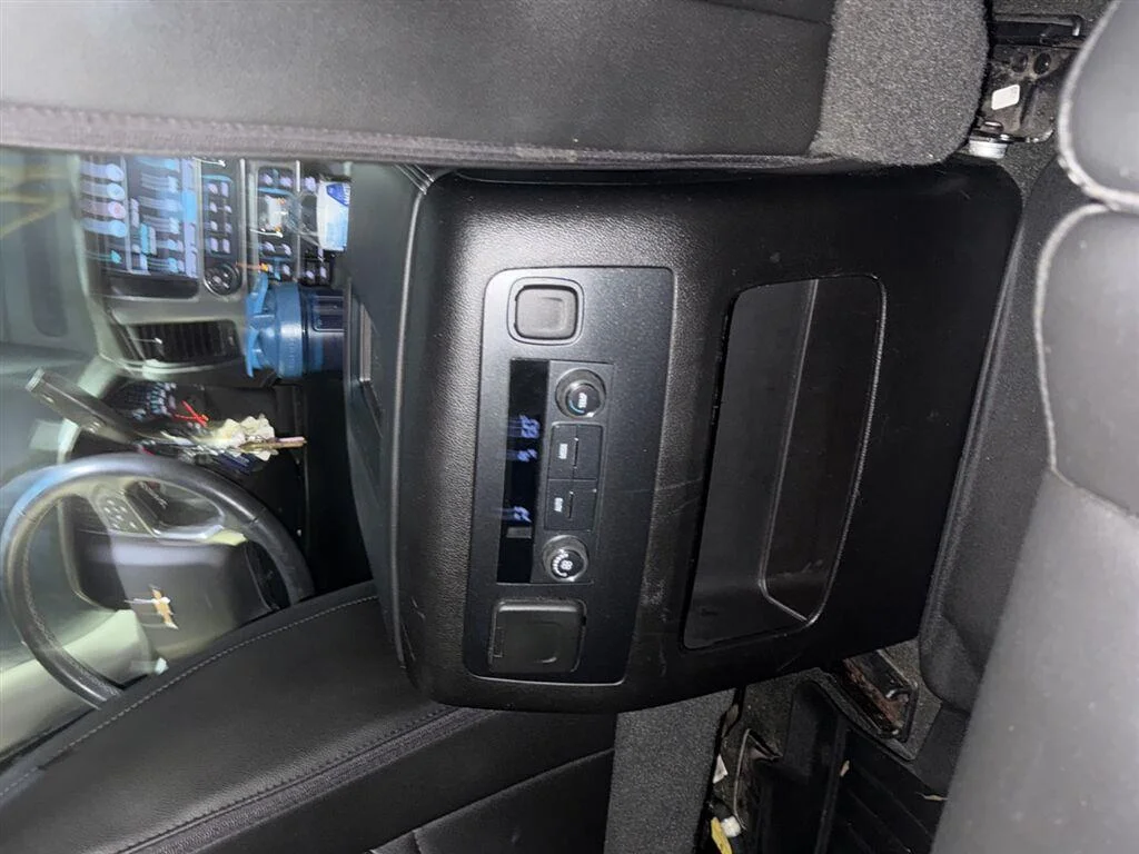 Used 2018 Blue Velvet Metallic Chevrolet LT image 7