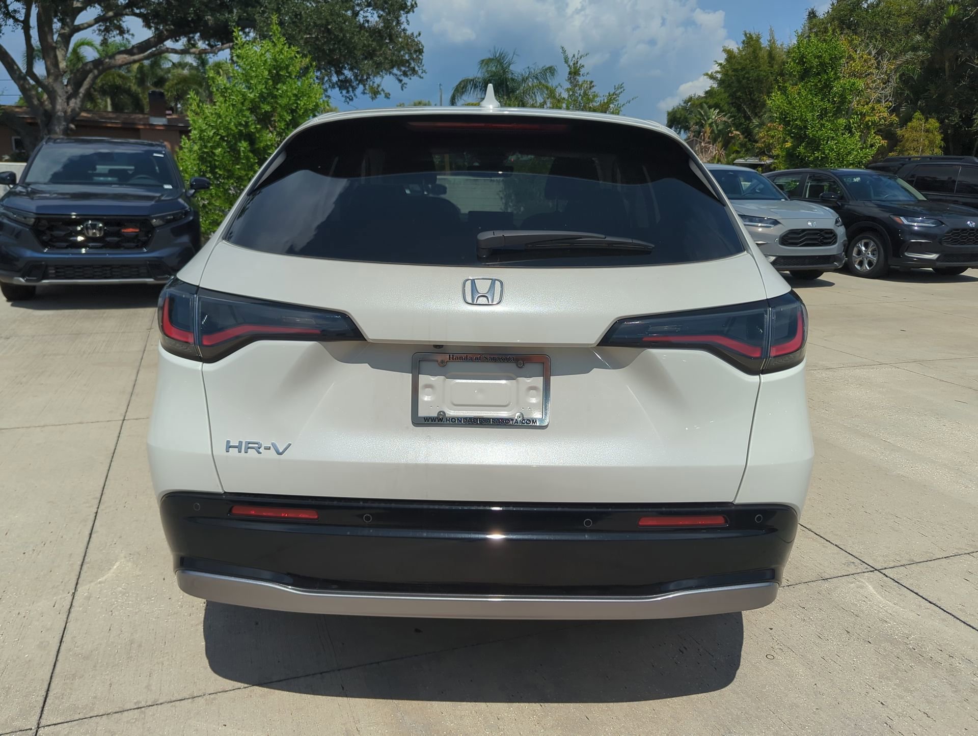 New 2027 Platinum White Pearl Honda EX-L image 7
