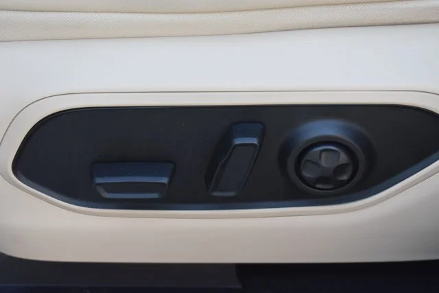 Used 2023 White Jeep Limited image 26
