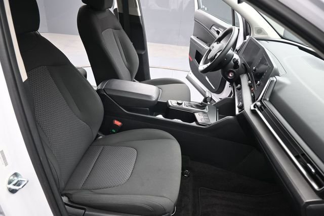 Used 2025 White Kia LX image 24