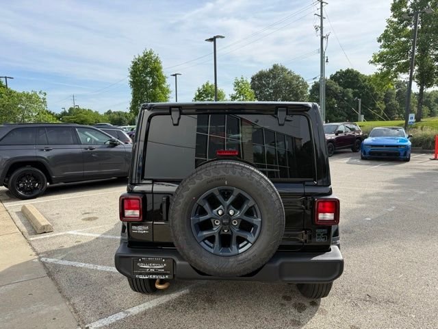 New 2026 Black Clear-Coat Exterior Paint Jeep 85th Anniversary Edition image 5