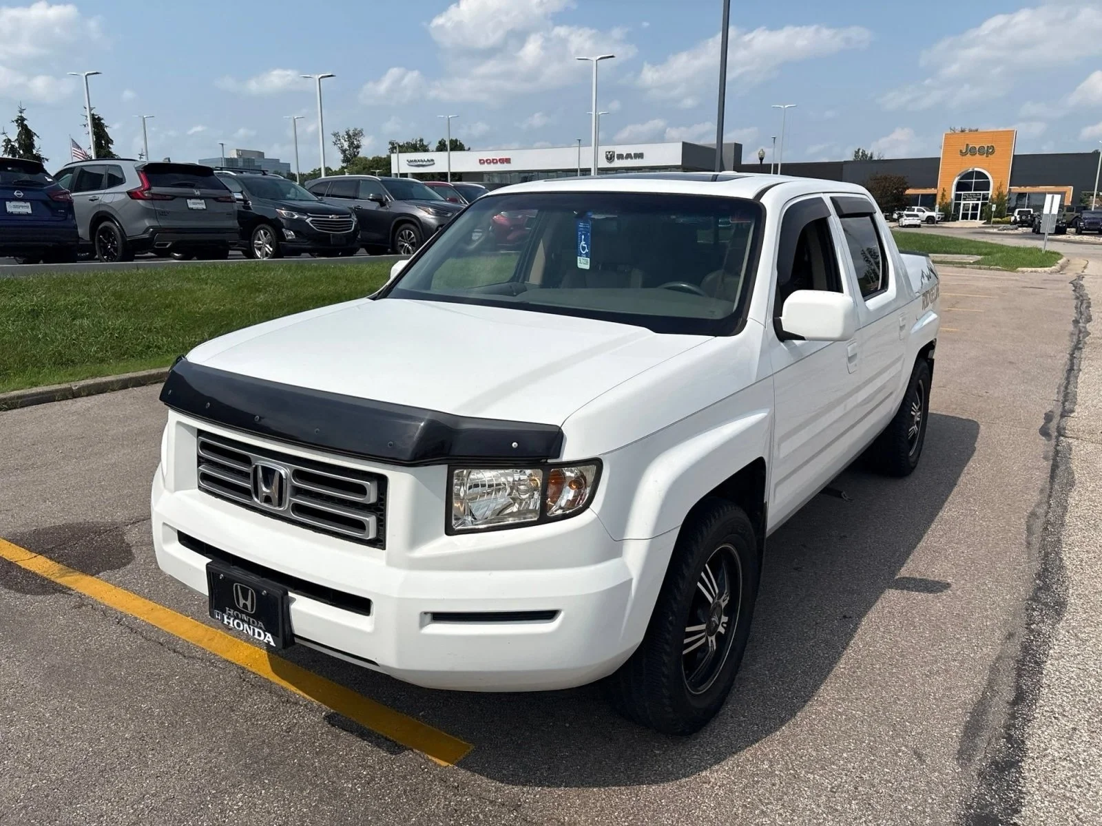 Used 2008 Taffeta White Honda RTL image 11