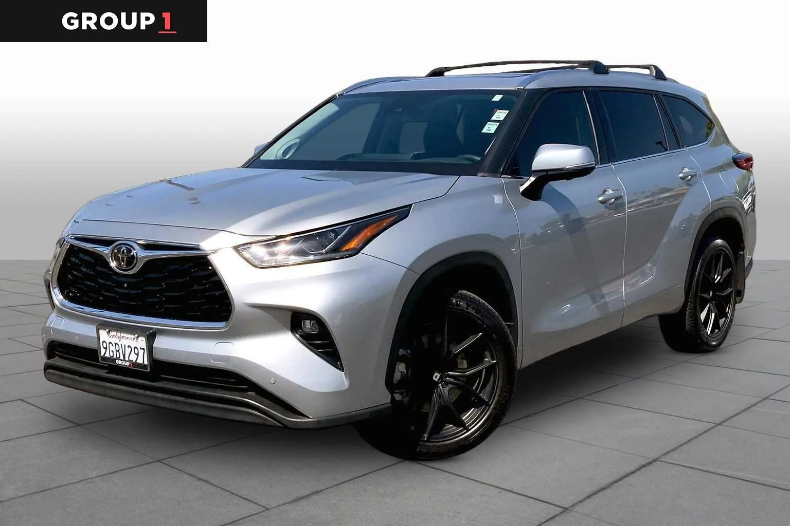2023 Toyota Highlander Limited FWD's photo