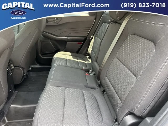 Used 2023 Silver Ford Active image 18