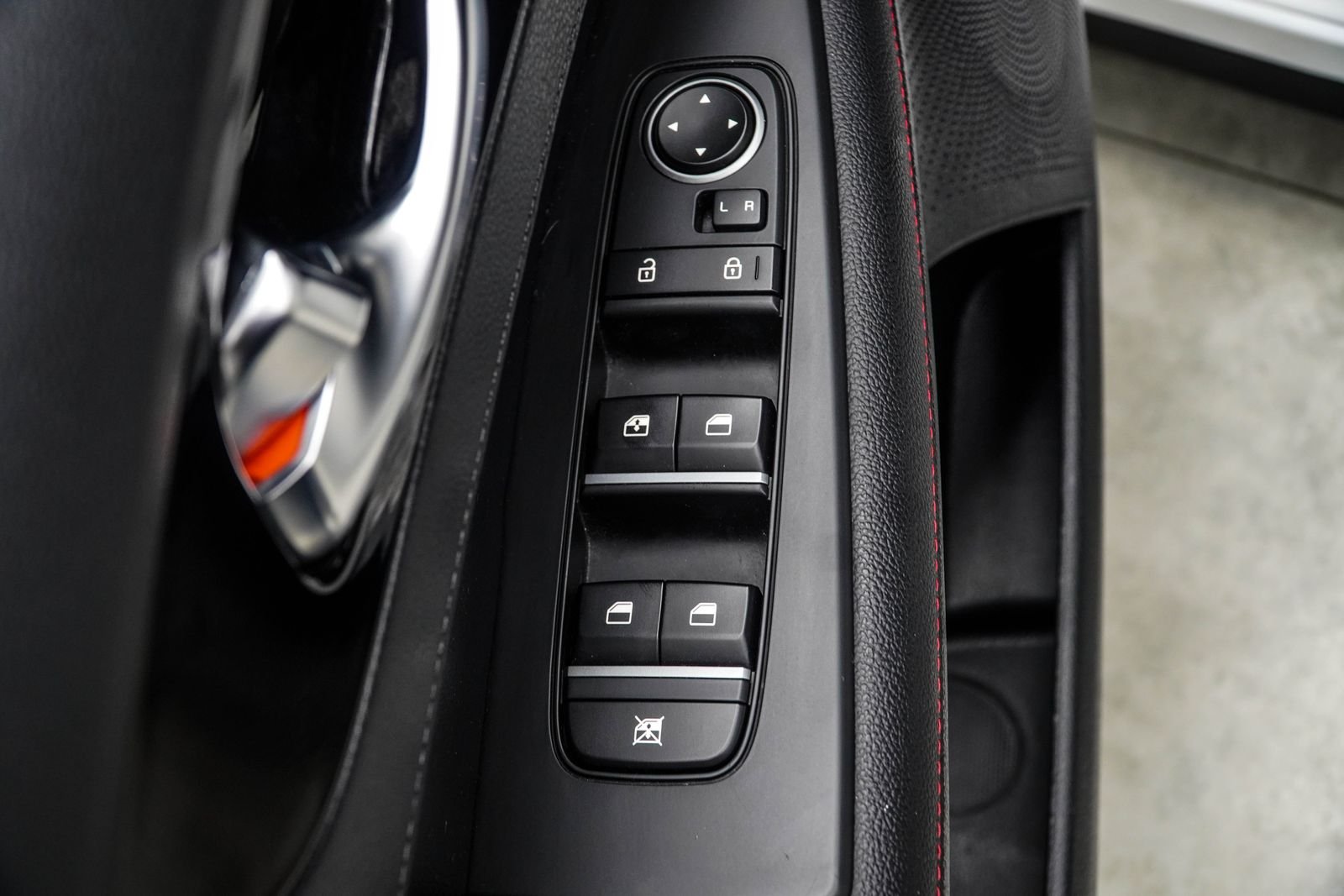 Used 2024 White Kia GT image 34