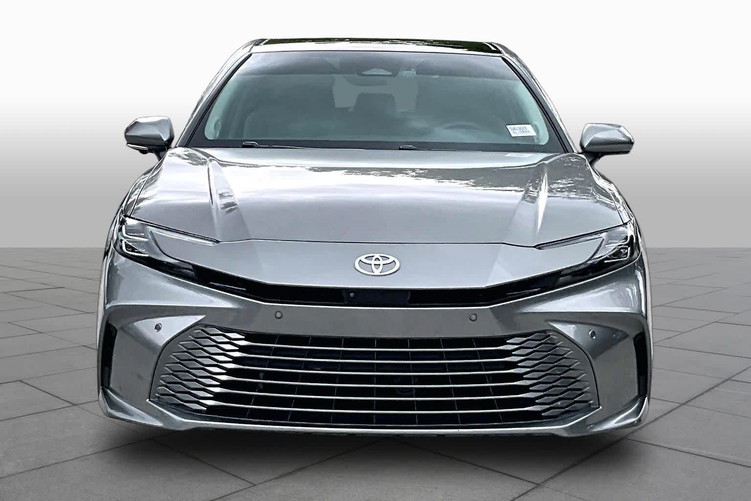 Used 2025 Heavy Metal Toyota XLE image 4