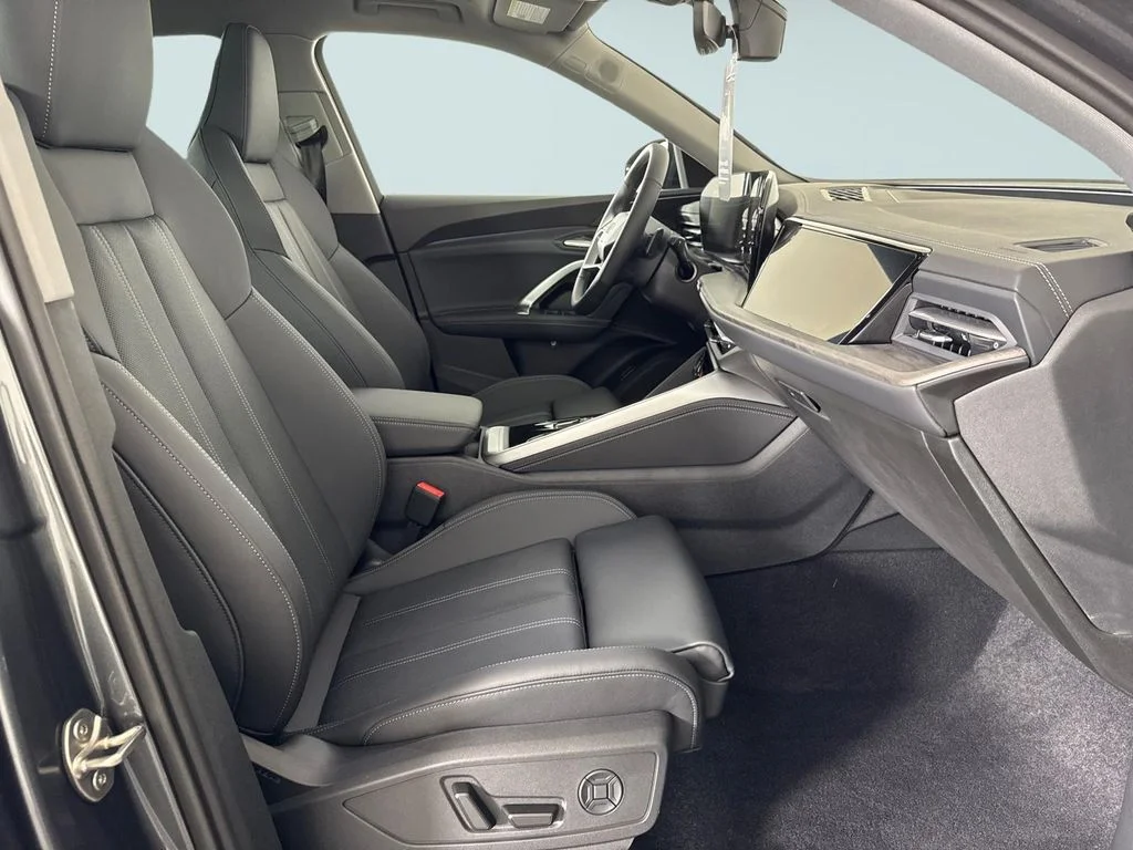 2026 Audi Q5 Prestige - Photo 8