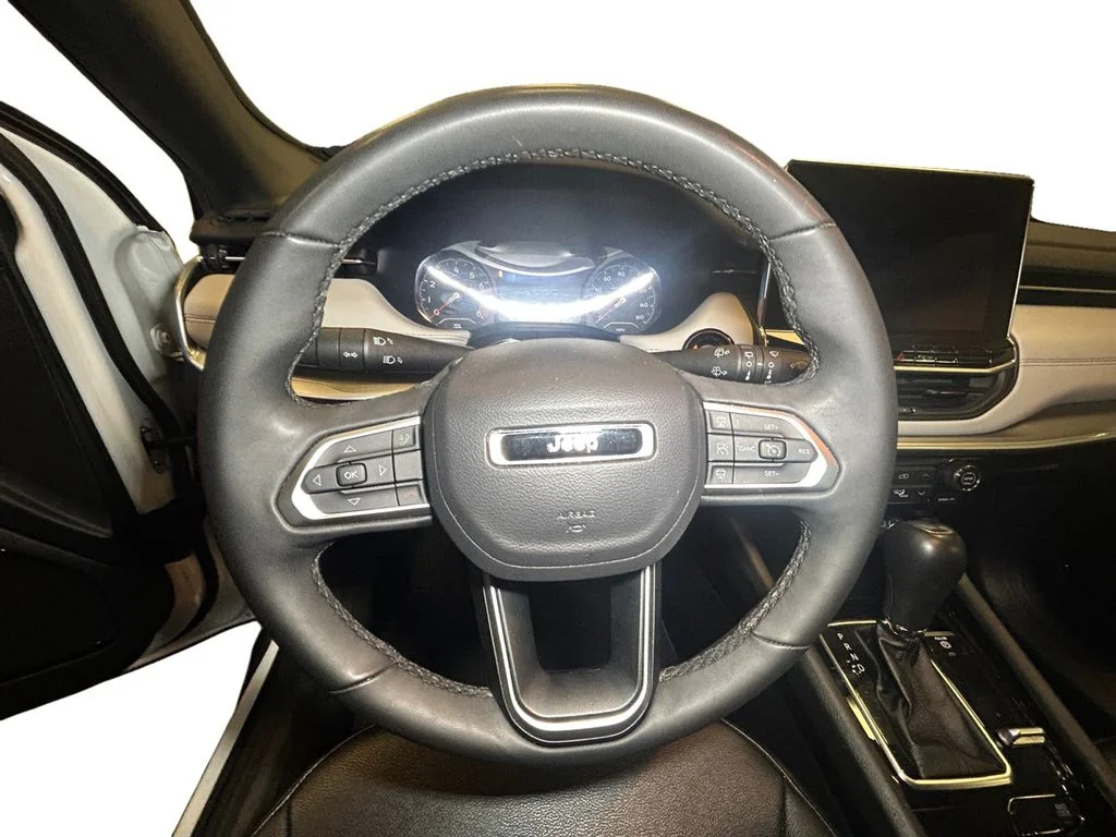 Used 2025 Bright White Jeep Limited image 13