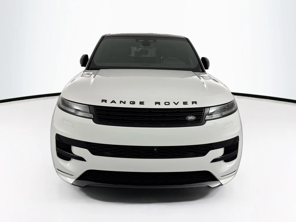 Used 2025 White Land Rover Dynamic SE image 2