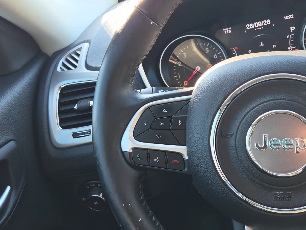Used 2017 Black Jeep Latitude image 14