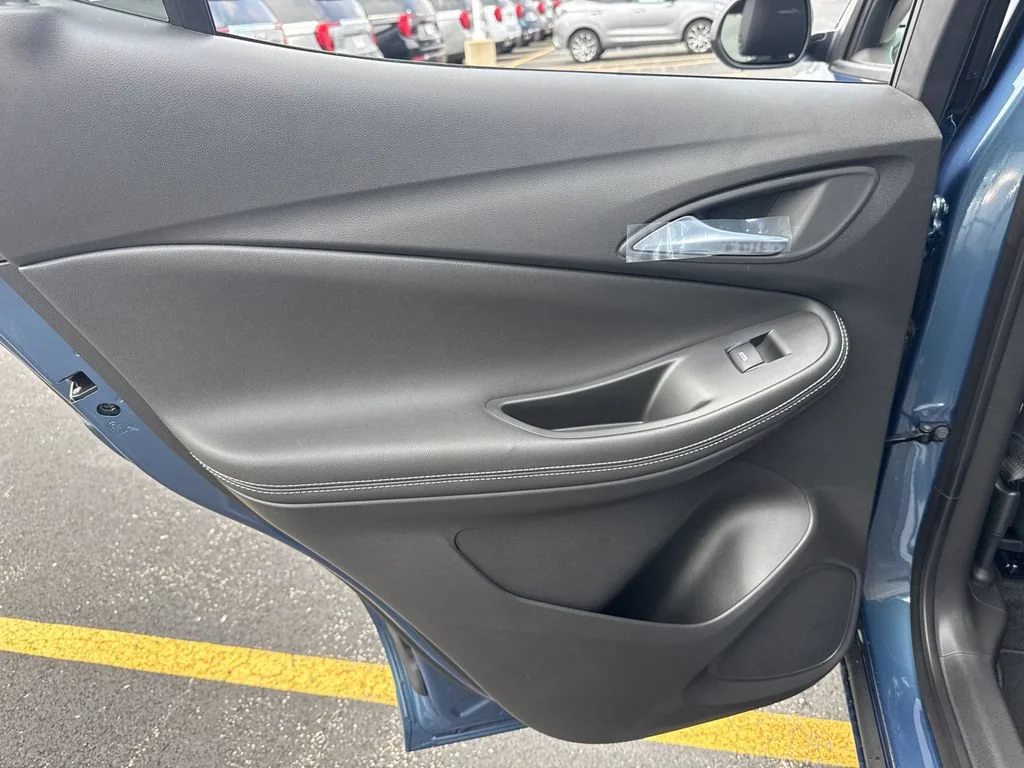 New 2026 Ocean Blue Metallic Buick Avenir image 31