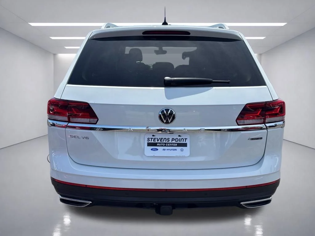 Used 2023 Opal White Pearl Volkswagen SEL image 5