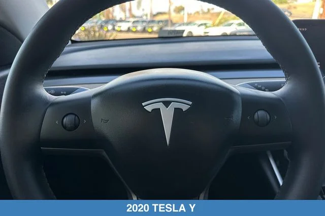 Used 2020 White Tesla Long Range image 25