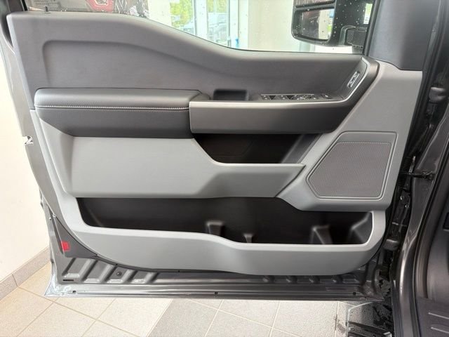 New 2027 Carbonized Gray Metallic Ford F-250® XLT image 20