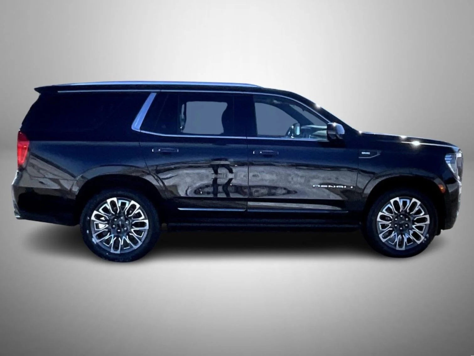 Used 2023 Black GMC Denali Ultimate image 4
