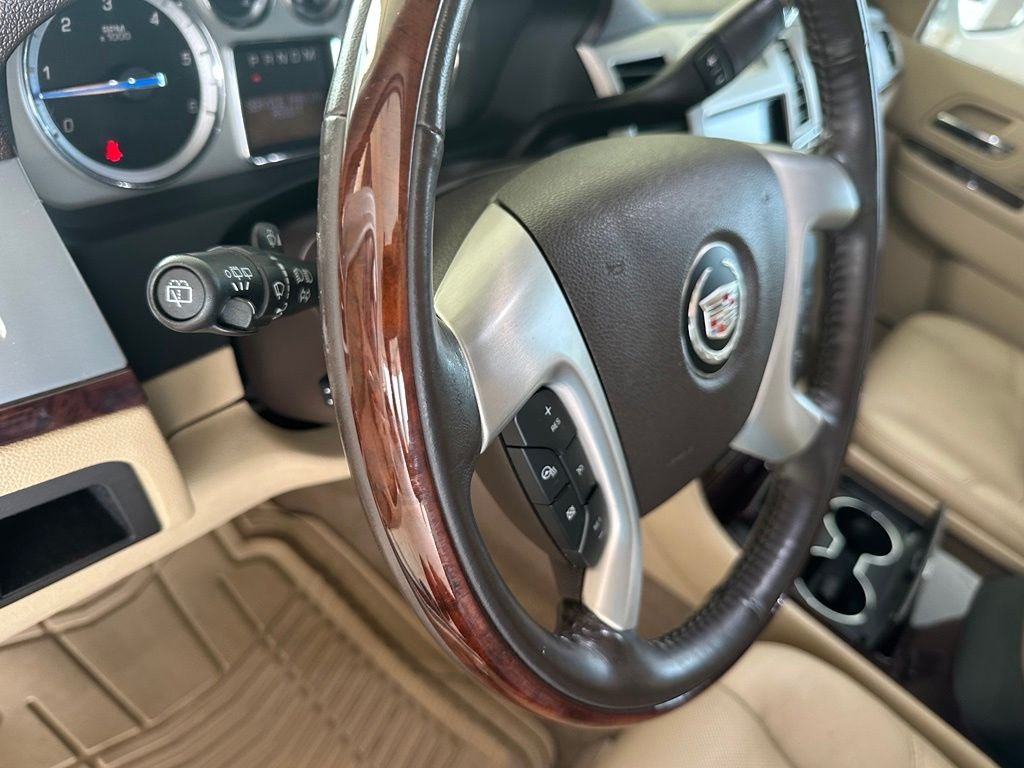 Used 2011 White Cadillac Premium image 16