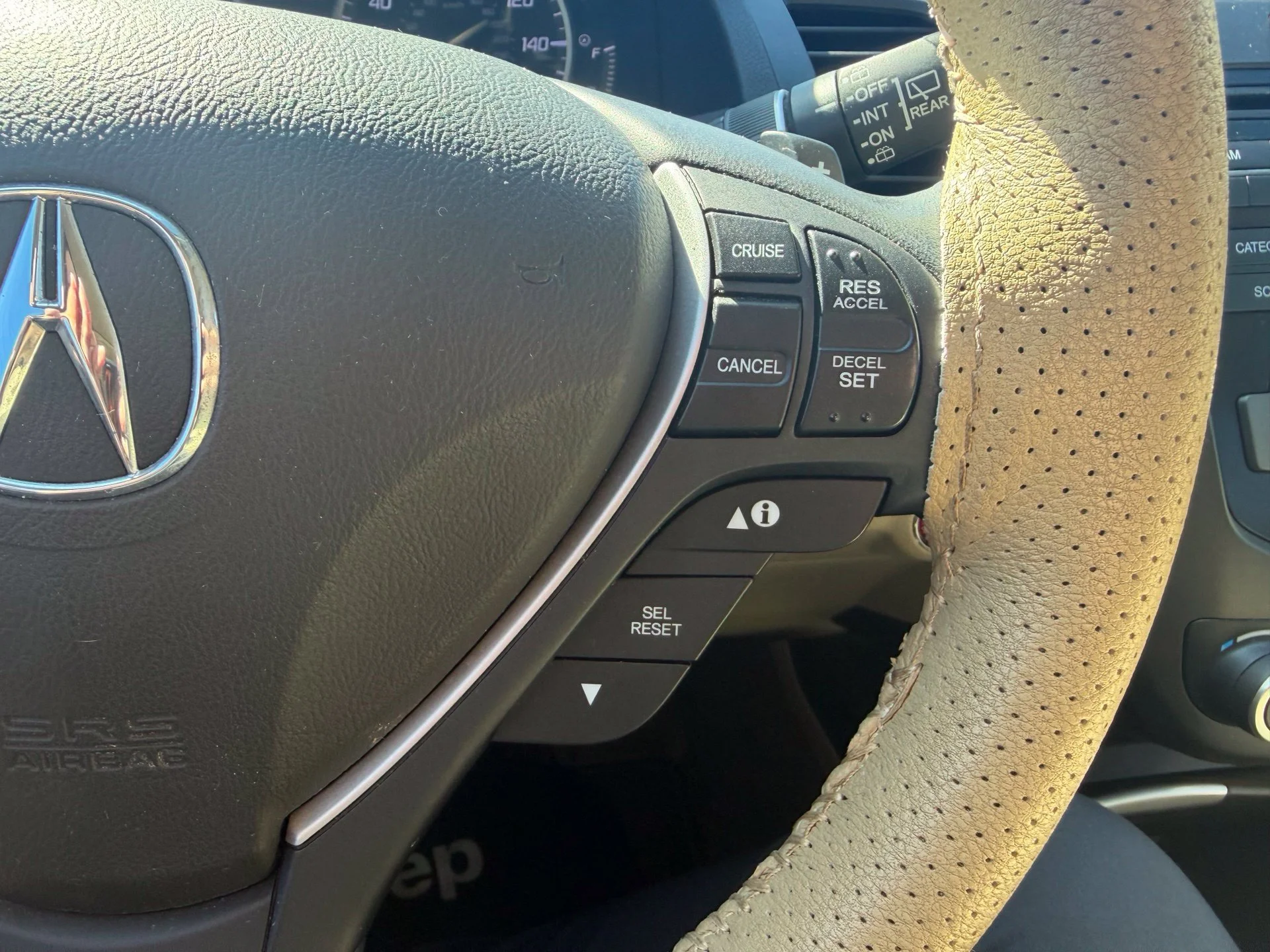 Used 2017 White Diamond Pearl Acura Base image 19