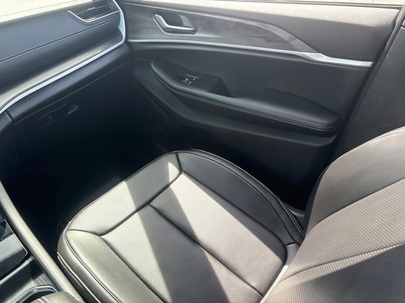 2025 Jeep Grand Cherokee L Limited - Photo 16