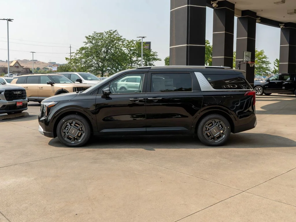 New 2026 Aurora Black Pearl Kia EX image 4