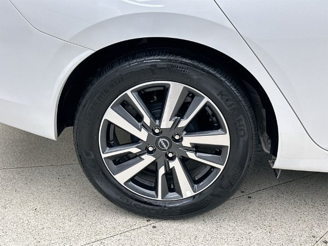 2025 Nissan Versa Sedan SV - Photo 39