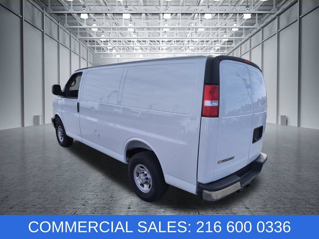 2025 Chevrolet Express Cargo Work Van - Photo 14