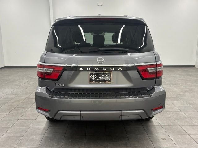 Used 2023 Gray Nissan SV image 3