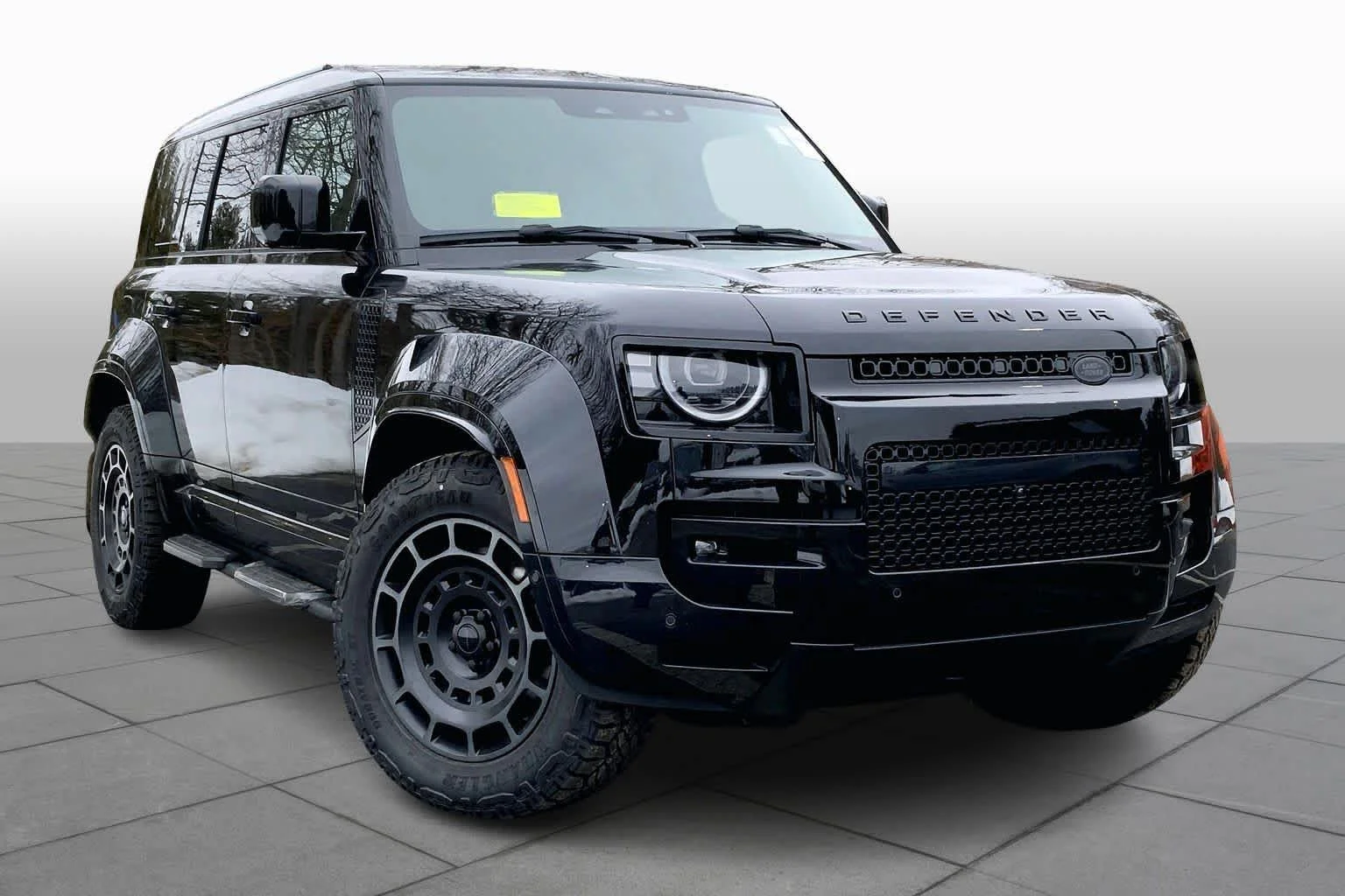2026 Land Rover Defender OCTA Black - Photo 15