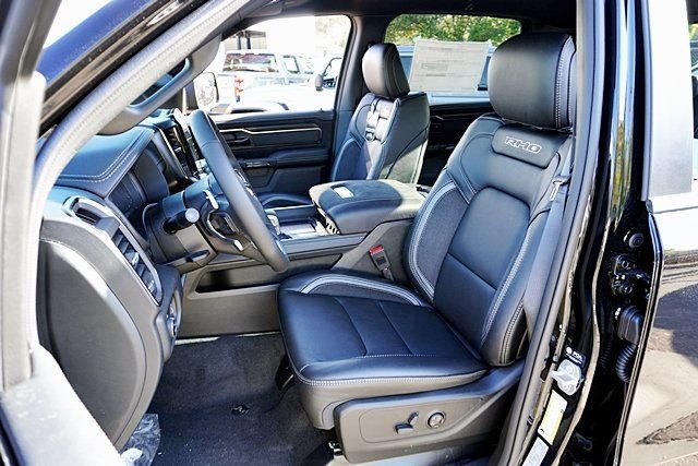 New 2026 Diamond Black Crystal Pearl-Coat Exterior Paint RAM RHO image 21