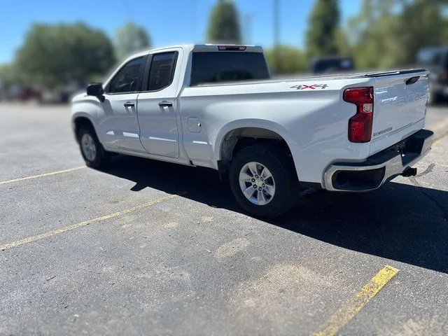 Used 2023 White Chevrolet WT image 11