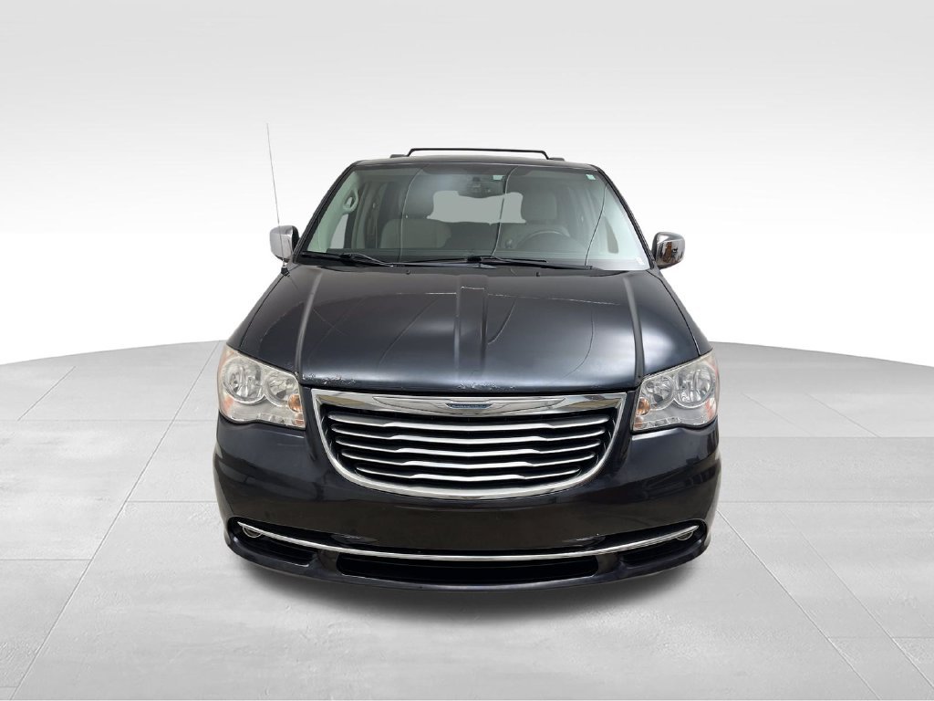 Used 2014 Gray Chrysler Touring-L image 8