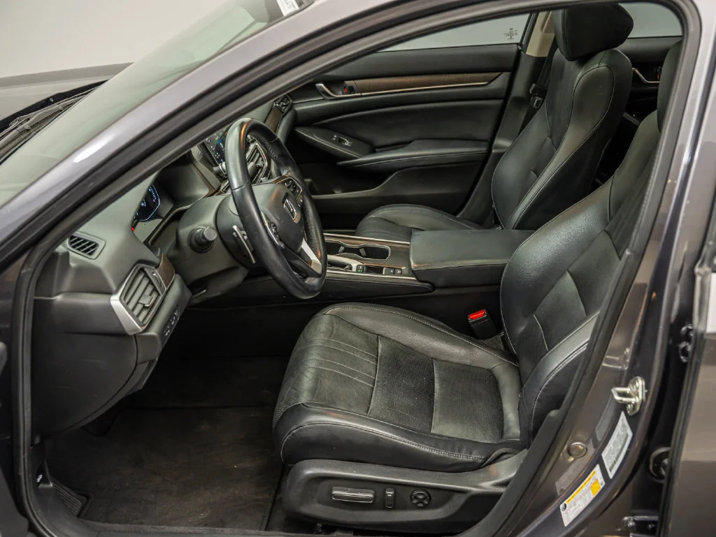 Used 2018 Gray Honda Touring image 21