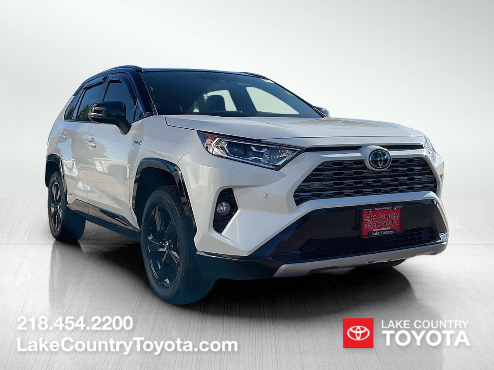 Used 2020 Blizzard Pearl Toyota XSE image 7