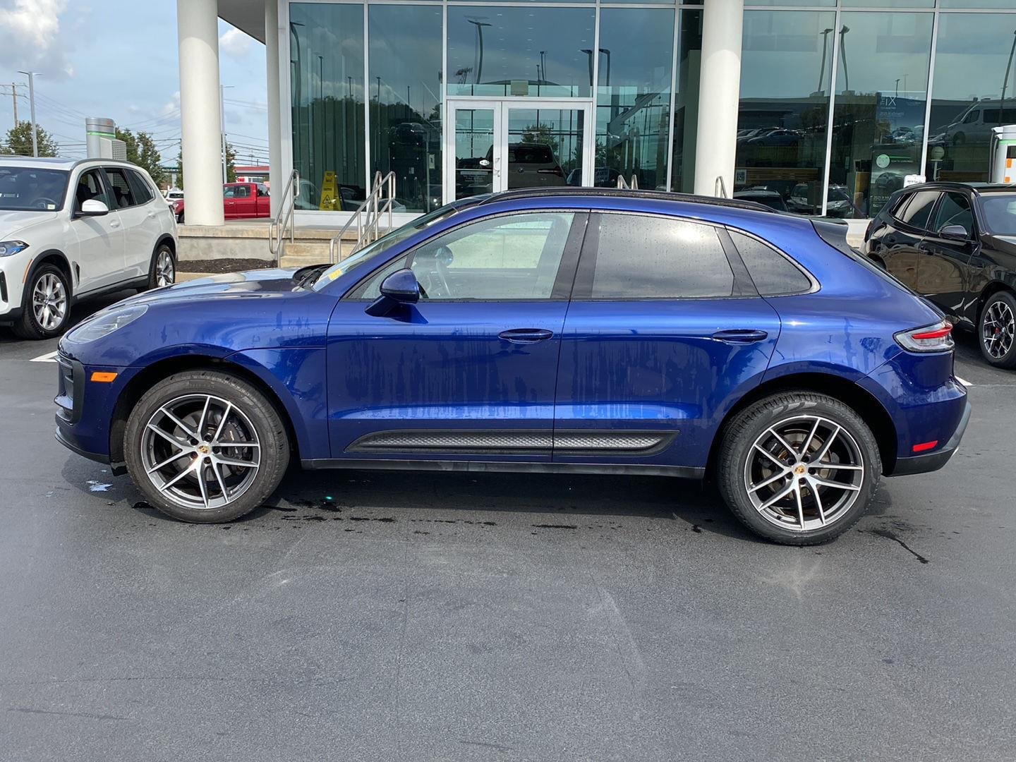 Used 2024 Gentian Blue Metallic Porsche  image 6