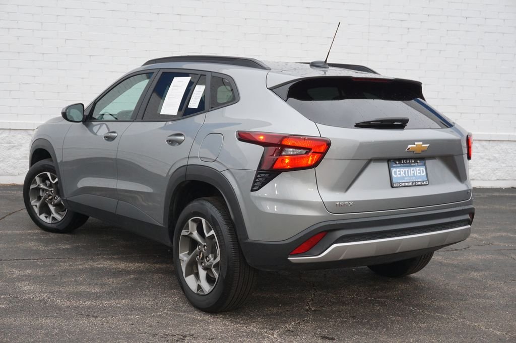 Used 2025 Gray Chevrolet LT image 8