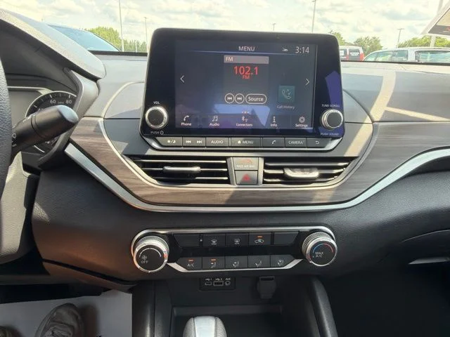 Used 2025 Gray Nissan 2.5 SV image 40