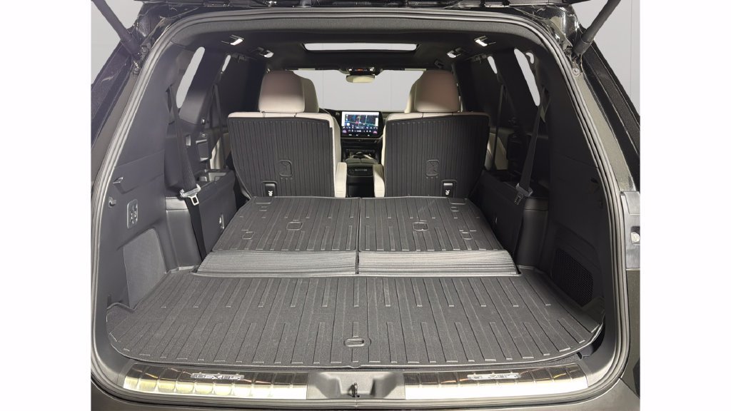 Used 2025 Black Lexus Premium image 32