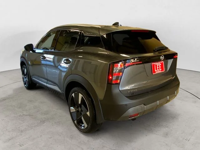 New 2026 Gray Nissan SR image 3