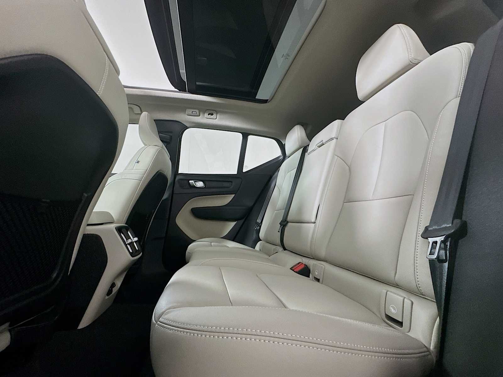 New 2026 Vapour Grey Volvo Ultra image 22