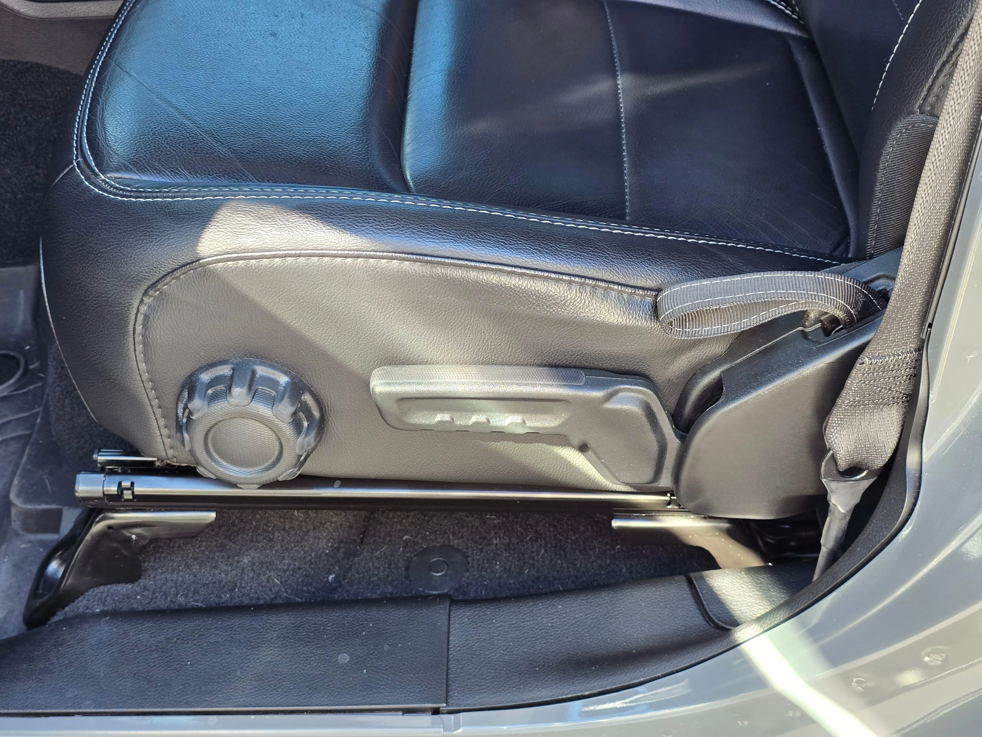 Used 2019 Gray Clearcoat Jeep Unlimited Sahara image 13