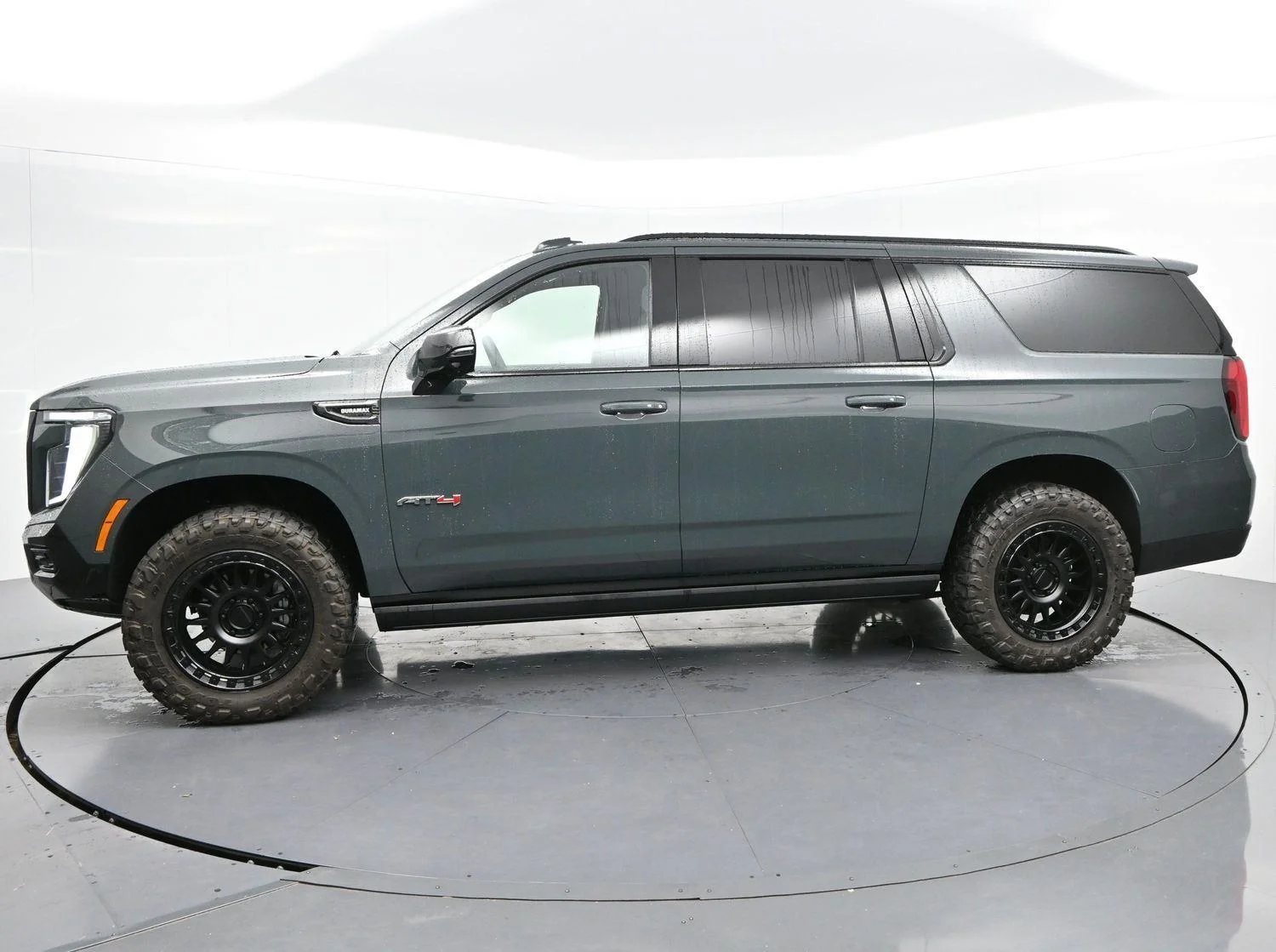 Used 2026 Midnight Pine GMC AT4 image 4